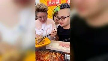 娱乐吃瓜酱的画面,揭秘娱乐圈幕后故事